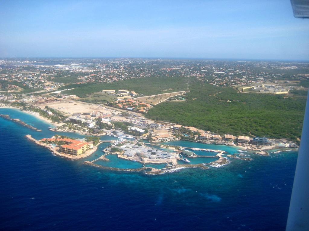 Ocean Sky Apartments Willemstad Buitenkant foto